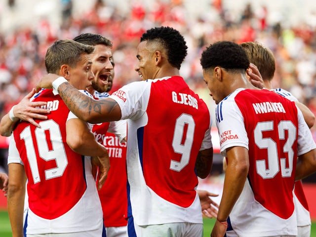 Arsenal players celebrate Gabriel Jesus' goal against Manchester United on July 27, 2024