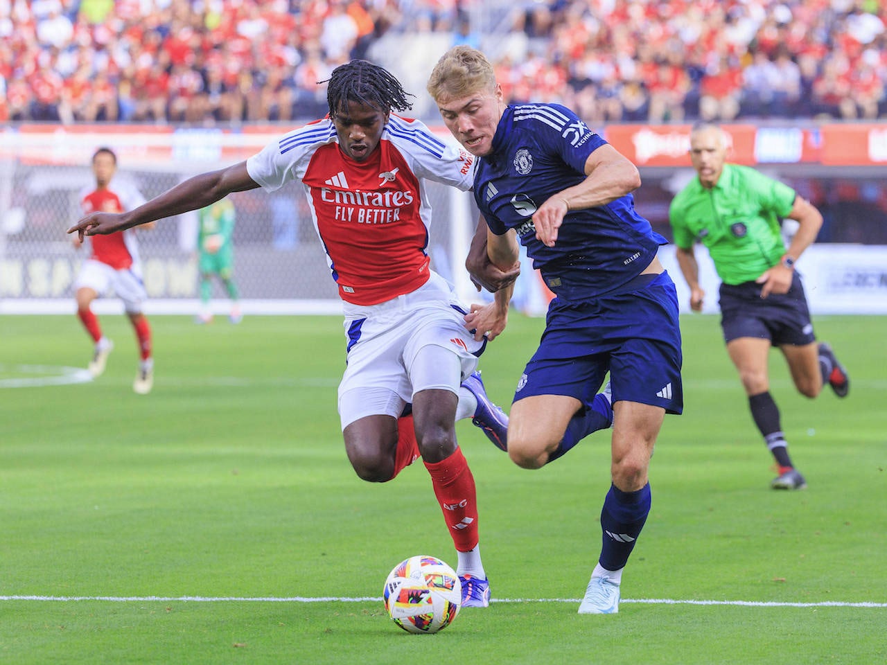 Man United 'receive Rasmus Hojlund injury boost' amid difficult Leny Yoro news
