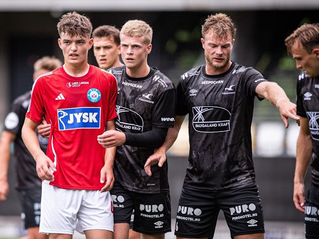 Anton Logi Ludviksson of Haugesund in action on June 30, 2024