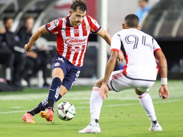  Alan Mozo in action for CD Guadalajara on August 2, 2024