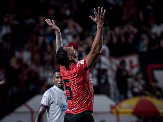 Gonzalo Freitas of Atletico Goianiense reacts on July 24, 2024