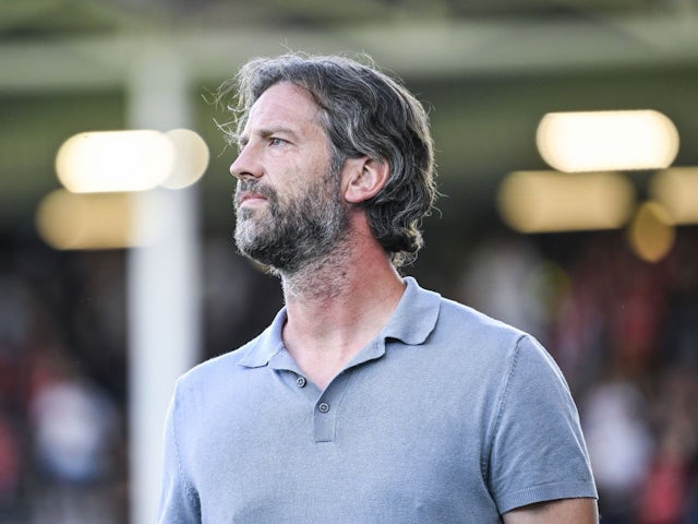 Charleroi head coach Rik De Mil pictured during a soccer match between Sporting Charleroi and Royal Antwerp FC, Sunday 28 July 2024