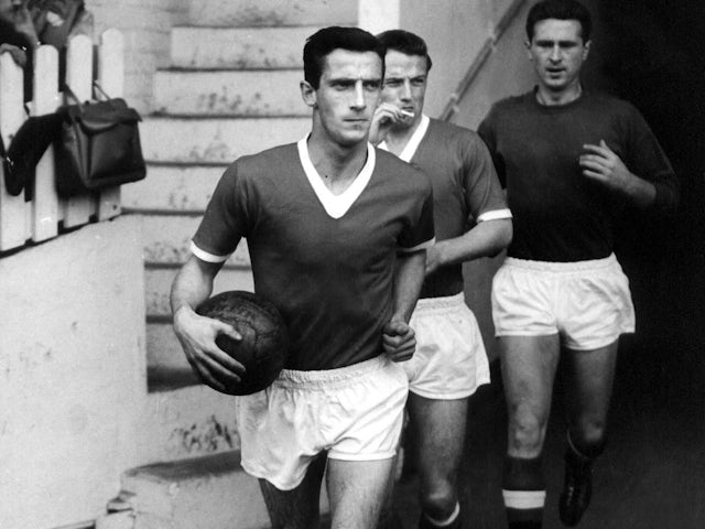 Dennis Viollet of Manchester United on August 29, 1959