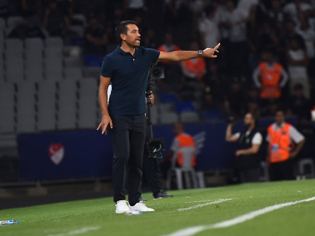 Besiktas head coach Giovanni van Bronckhorst during the Turkish Super Cup match against Galatasaray on August 3, 2024