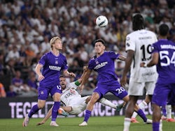 Kasper Dolberg of Anderlecht in action against Oud-Heverlee Leuven on August 10, 2024