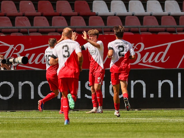  FC Utrecht players celebrating on August 15, 2024