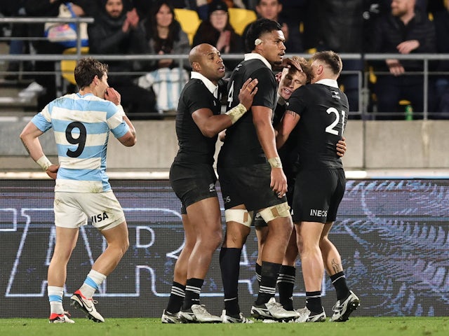 Rugby Championship 2024 first test between New Zealand and Argentina All Blacks celebrate a try on August 8, 2024