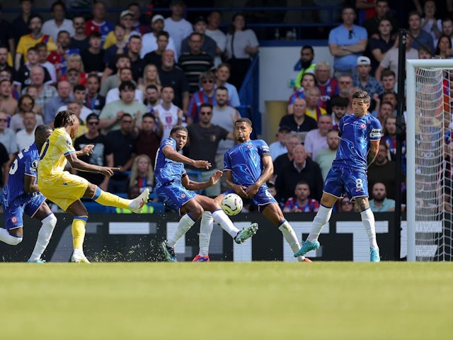 Eze stunner earns Crystal Palace point at Chelsea