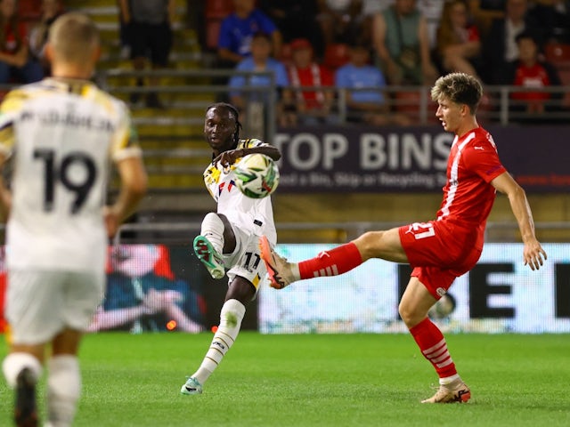 Newport County's Cameron Antwi vs Leyton Orient on August 13, 2024