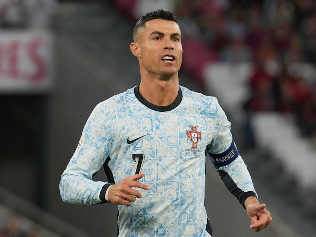 Cristiano Ronaldo de Portugal em ação em 5 de setembro de 2024