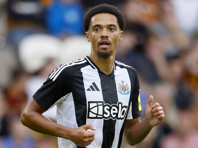 Lewis makes Sao Paulo history after joining on loan from Newcastle