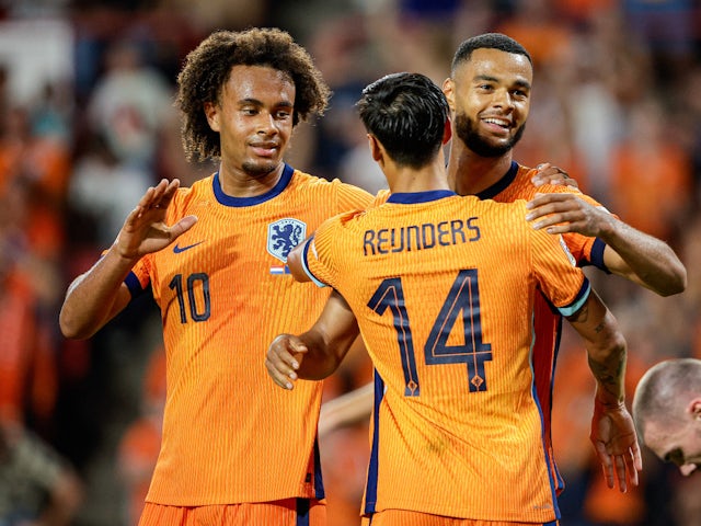 Tijjani Reijnders, Joshua Zirkzee and Cody Gakpo of the Netherlands celebrate on September 7, 2024 