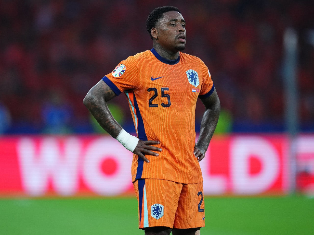 Steven Bergwijn lashes out at Netherlands boss Ronald Koeman after Saudi move criticism