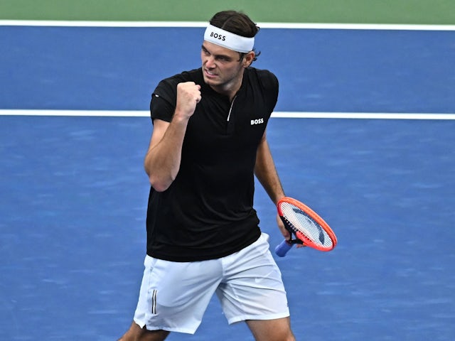  Taylor Fritz reacts after making a shot in his fourt round US Open match on Setpember 1, 2024