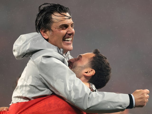 Vincenzo Montella Head coach of Turkey celebrates with Hakan Calhanoglu at the UEFA European Championships 2024