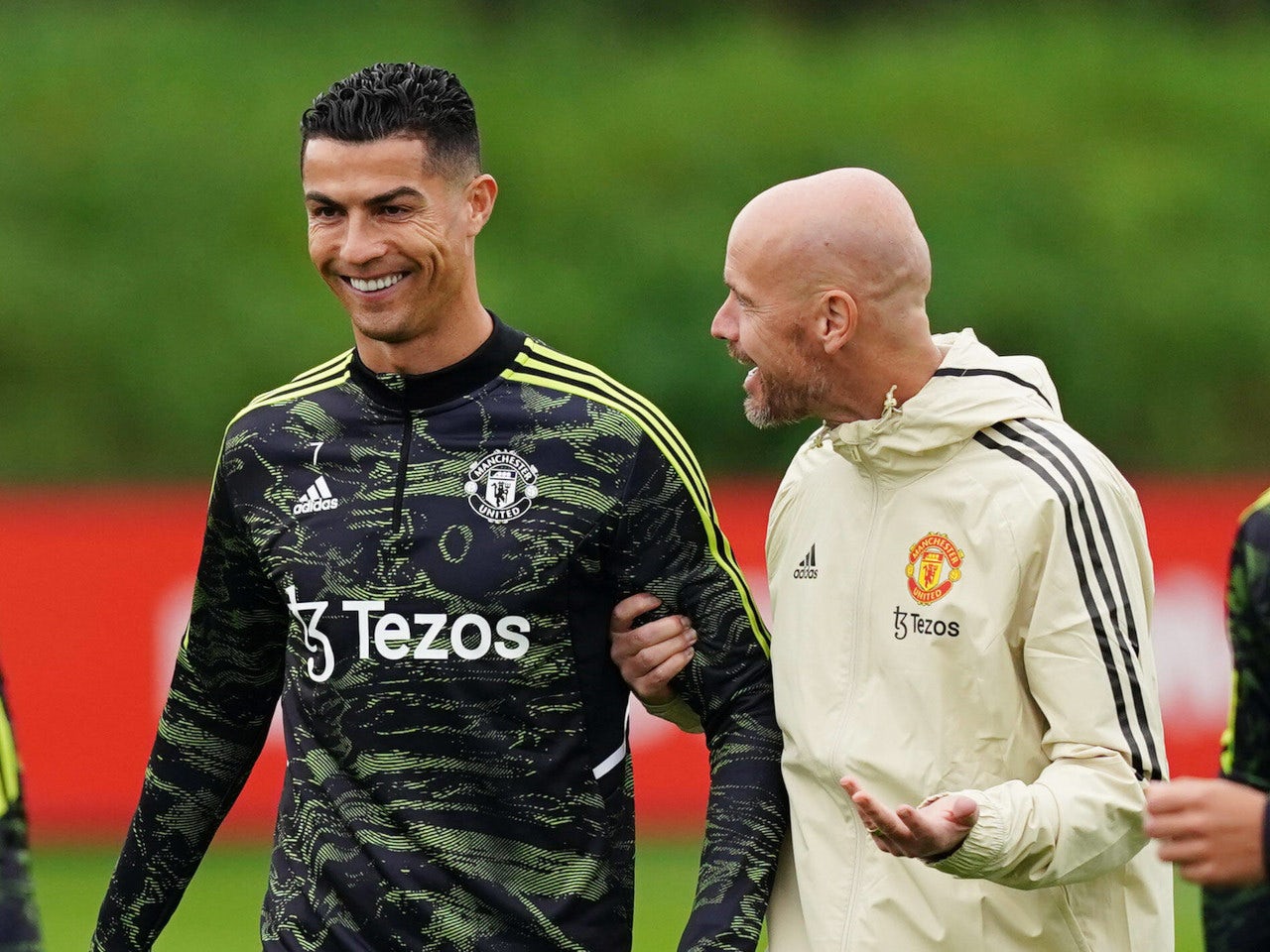 Cristiano Ronaldo advises Man United boss Erik ten Hag to listen to club legends thumbnail