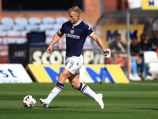 Curtis Main of Dundee FC against St Mirren on August 31, 2024