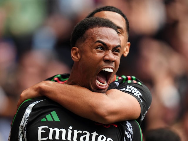 Arsenal's Gabriel Magalhaes celebrates scoring their first goal on September 15, 2024