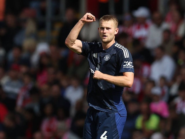 Manchester United's Matthijs de Ligt celebrates after scoring on September 14, 2024