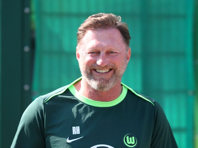 Wolfsburg manager Ralph Hasenhuttl during his side's training session on September 6, 2024