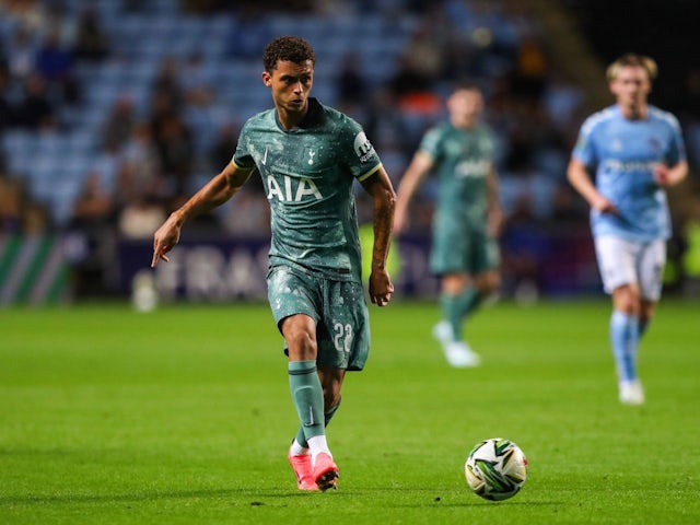 Brennan Johnson of Tottenham Hotspur passes the ball during the Carabao Cup on September 18, 2024