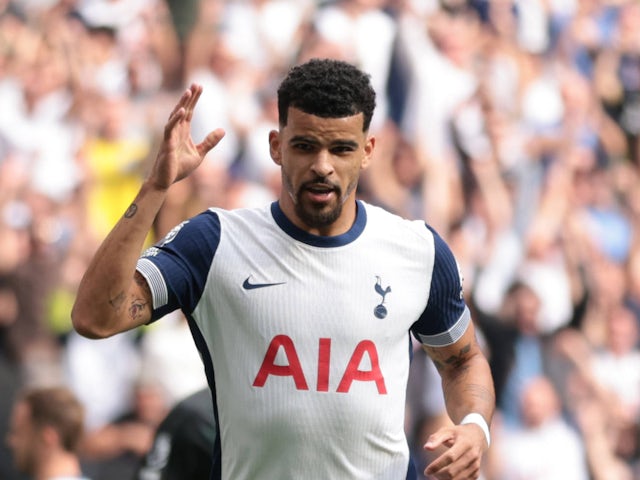 Tottenham Hotspur's Dominic Solanke celebrates scoring on September 21, 2024