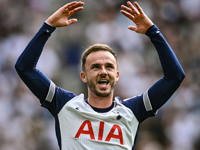 Tottenham Hotspur's James Maddison celebrates on September 21, 2024