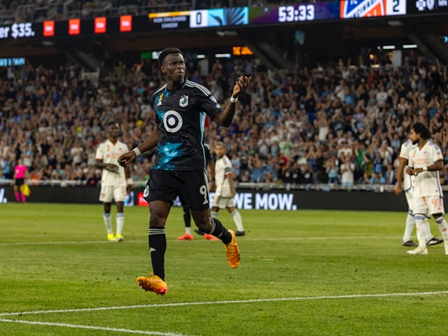 Kelvin Yeboah celebrates his goal for Minnesota United on September 18, 2024