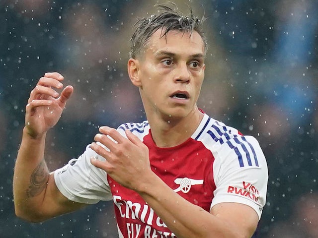 Arsenal's Leandro Trossard reacts after being sent off on September 21, 2024