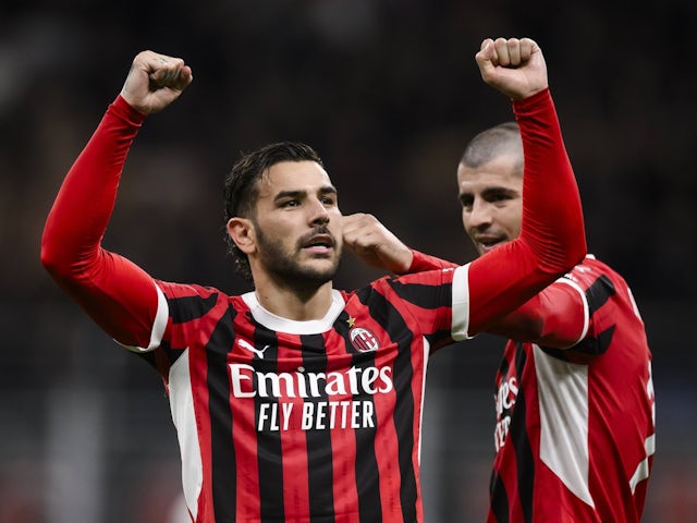 Theo Hernandez of AC Milan celebrates with Alvaro Morata on September 27, 2024