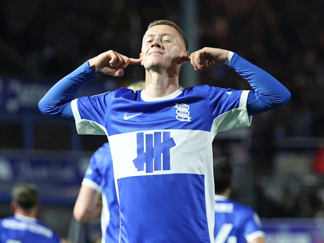 Jay Stansfield celebrates scoring for Birmingham City on September 16, 2024