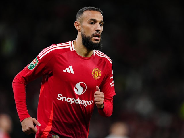 Mazraoui withdraws: Man United handed fourth injury concern after Villa draw