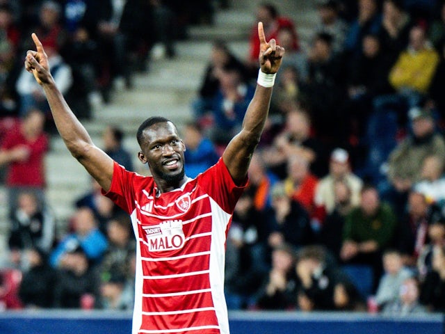  Abdallah Sima of Brest celebrates a goal on October 1, 2024