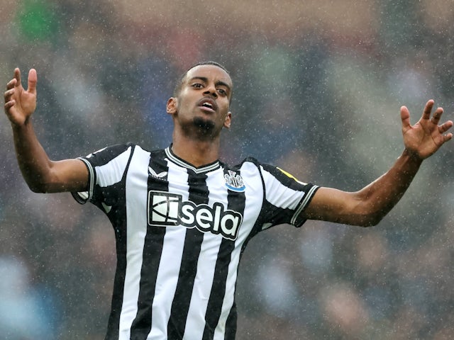 Newcastle United's Alexander Isak reacts on September 27, 2024