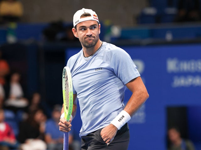 Matteo Berrettini reacts at the Tokyo Open on September 25, 2024