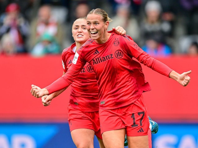 Bayern Munich Women's Klara Buhl celebrates with Georgia Stanway on October 5, 2024