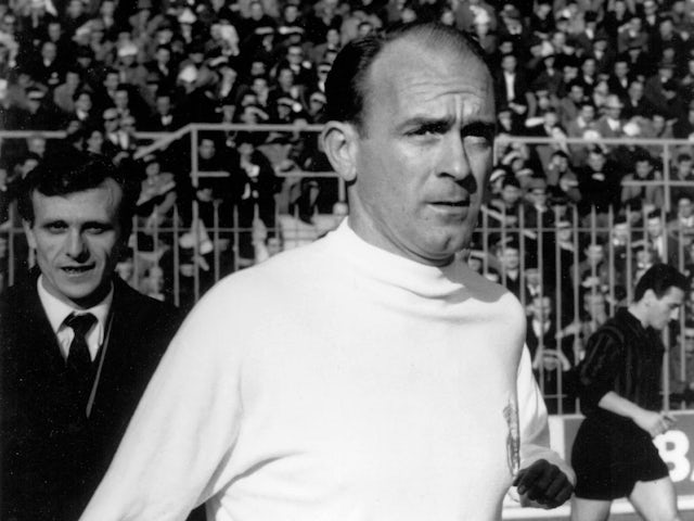 Alfredo Di Stefano pictured in 1960