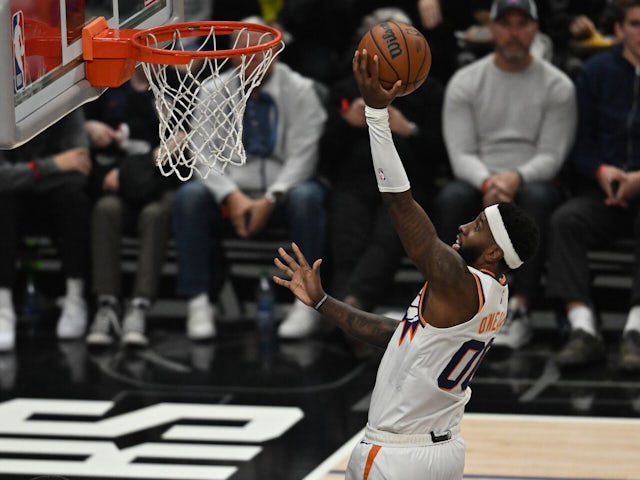 Phoenix Suns Forward Royce O Neale shoots a layup while playing the Los Angeles Clippers during the NBA regular season on October 15, 2024