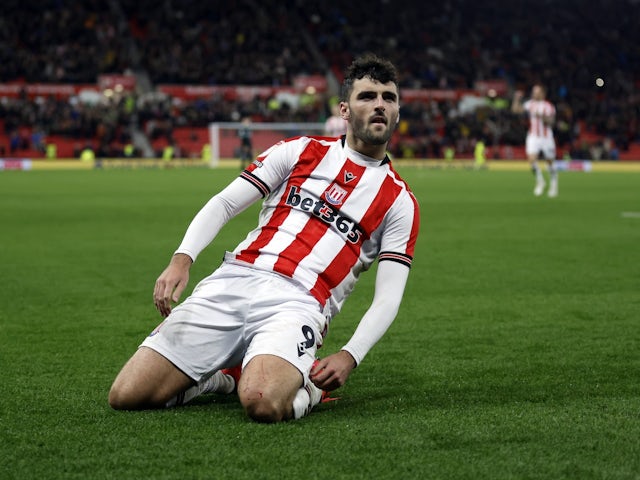 Stoke City striker Tom Cannon celebrates on October 2, 2024