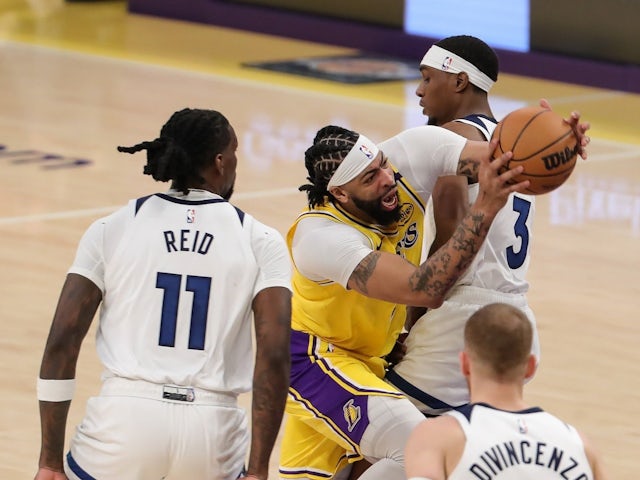 Anthony Davis of the Los Angeles Lakers in action against the Minnesota Timberwolves on October 22, 2024