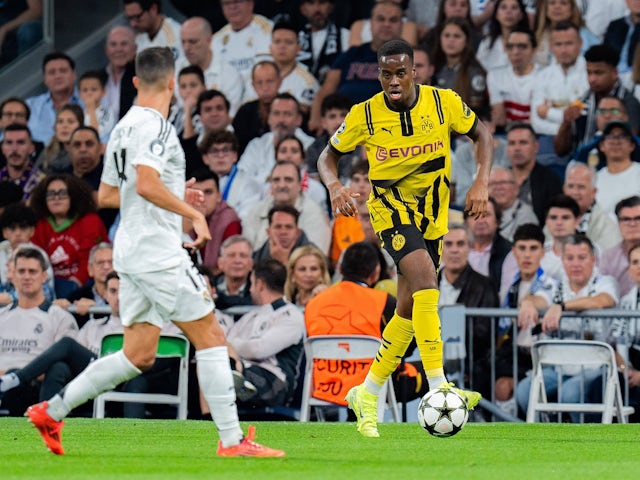 Borussia Dortmund's Jamie-Bynoe Gittens in action against Real Madrid on October 22, 2024