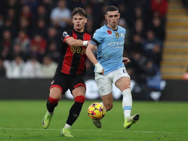 Bournemouth's Milos Kerkez and Manchester City's Phil Foden on November 2, 2024