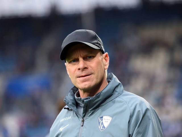 Interim boss Markus Feldhoff of Bochum during his side's match against Bayern Munich, on October 27, 2024