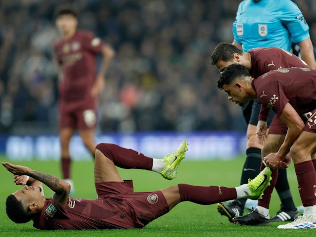 Manchester City's Savinho sustains an injury on October 30, 2024