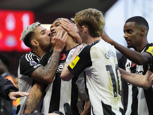 Newcastle United's Joelinton celebrates scoring his side's second goal against Nottingham Forest, on November 10, 2024