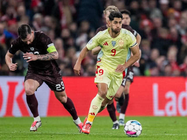 Spain's Ayoze Perez in action against Denmark on November 15, 2024