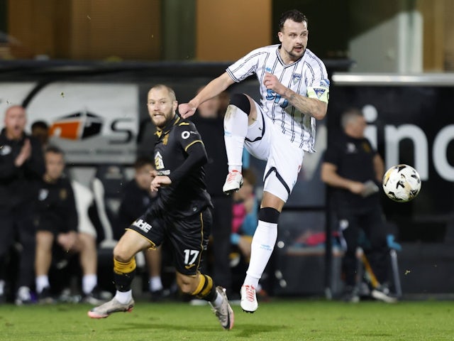 Kyle Benedictus of Dunfermline Athletic in action against Livingston on October 29, 2024