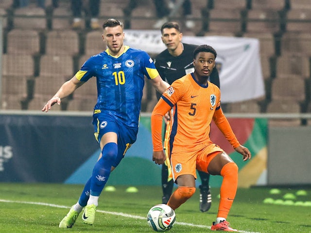 Bosnia-Herzegovina's Ermedin Demirovic and Netherlands' Jorrel Hato on November 19, 2024