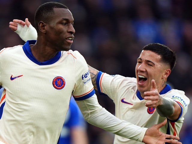 Chelsea's Nicolas Jackson and Enzo Fernandez celebrate on November 23, 2024