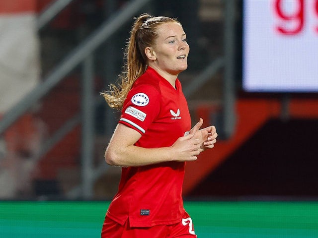 Twente Women's Nikee van Dijk in action on October 17, 2024